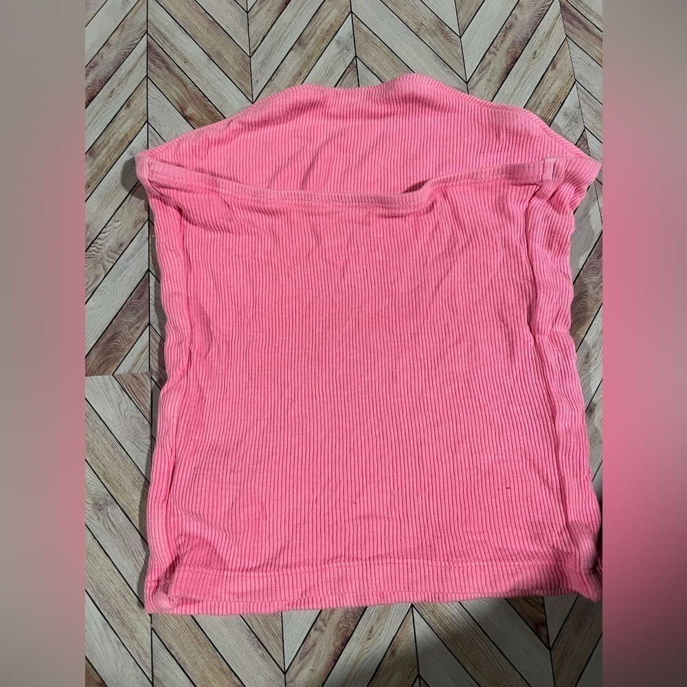 Neon pink soft & sexy American eagle tube top - Picture 2 of 3